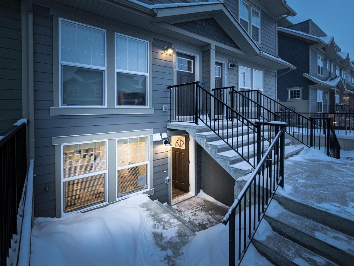 Globalstay New Apartments In Cranbrook Free Street Parking Calgary Exterior photo